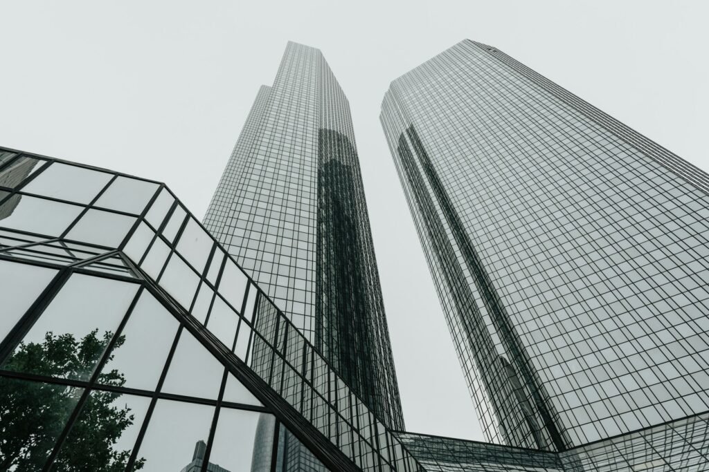 Transforming a Regional Construction Firm into a Global Competitor